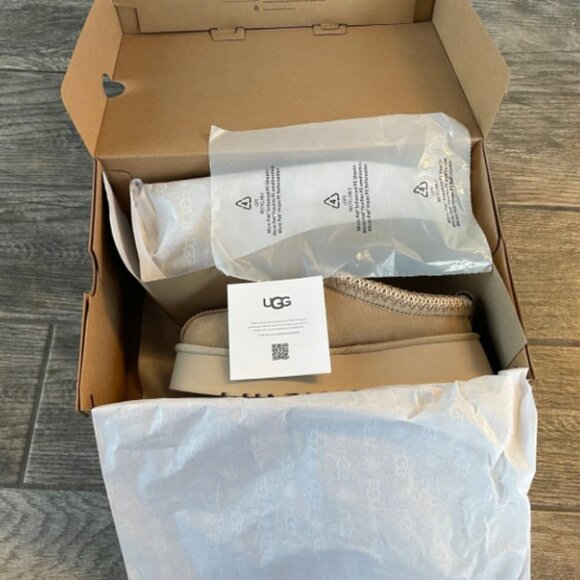 UGG Tan Suede Platform Shoes - Picture 6 of 7